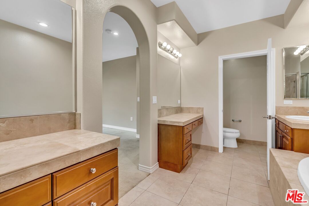 7101 Playa Vista Dr Unit: 205