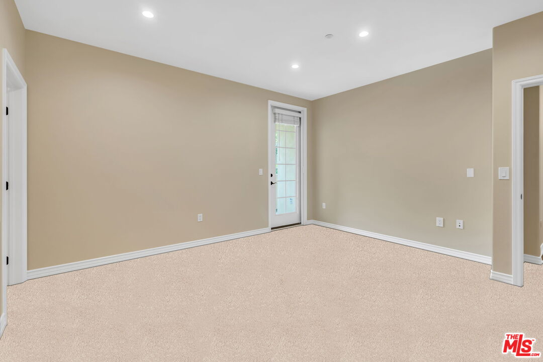 7101 Playa Vista Dr Unit: 205