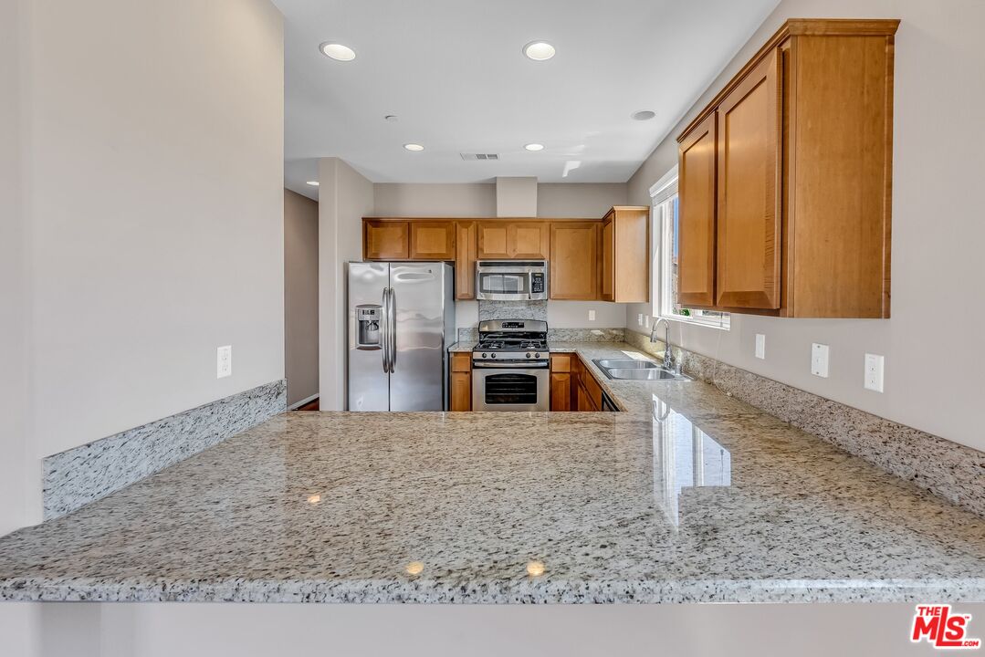 1503 Mission Ln