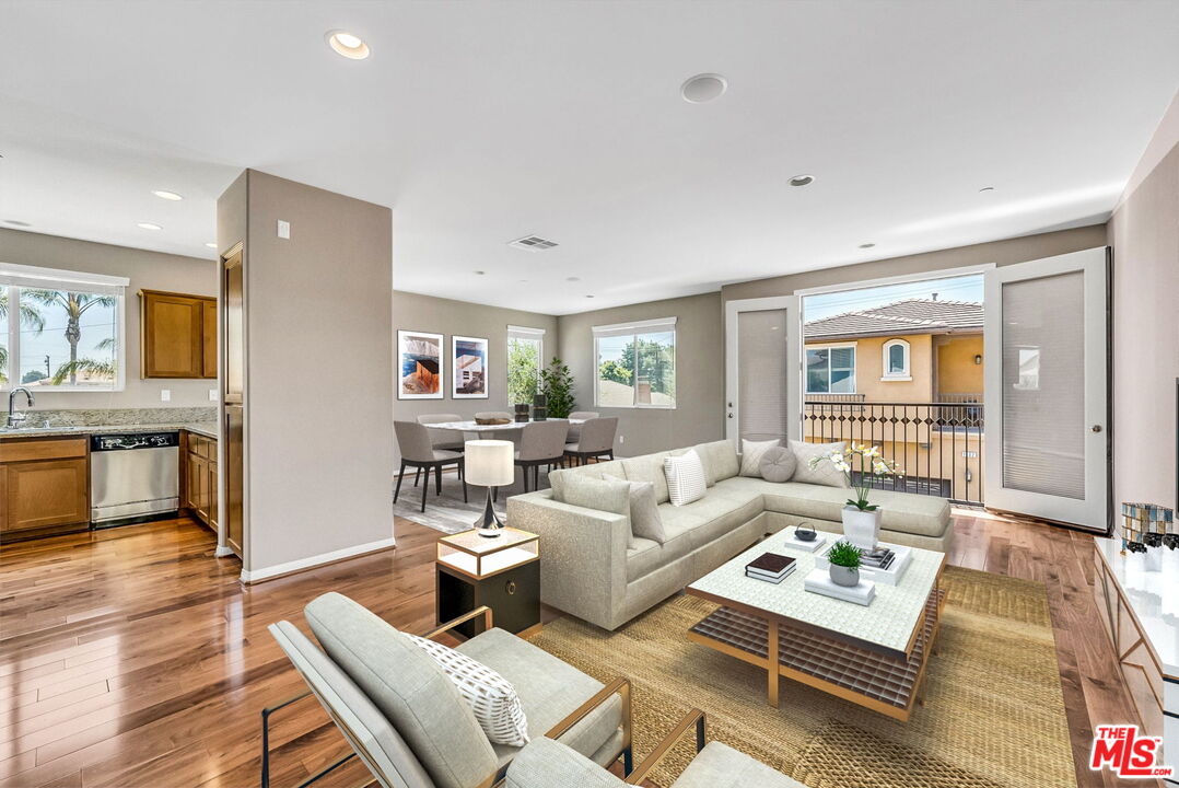 1503 Mission Ln
