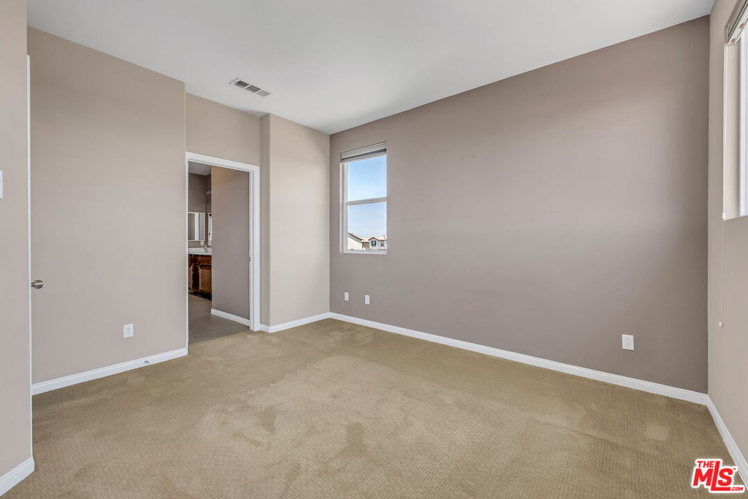 1503 Mission Ln