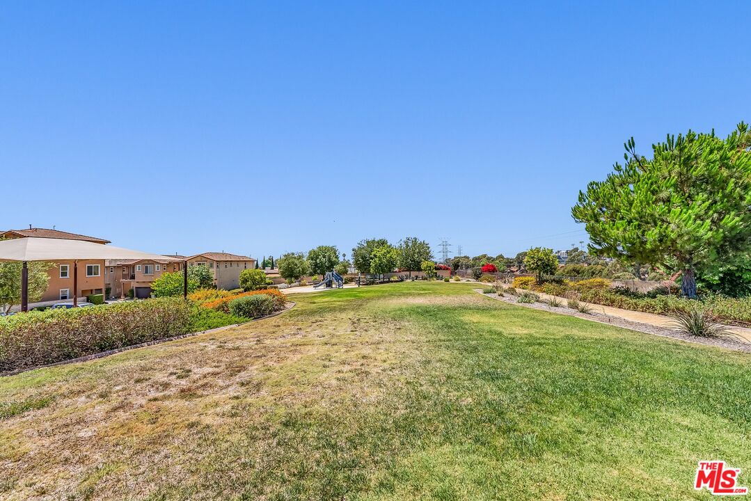 1503 Mission Ln