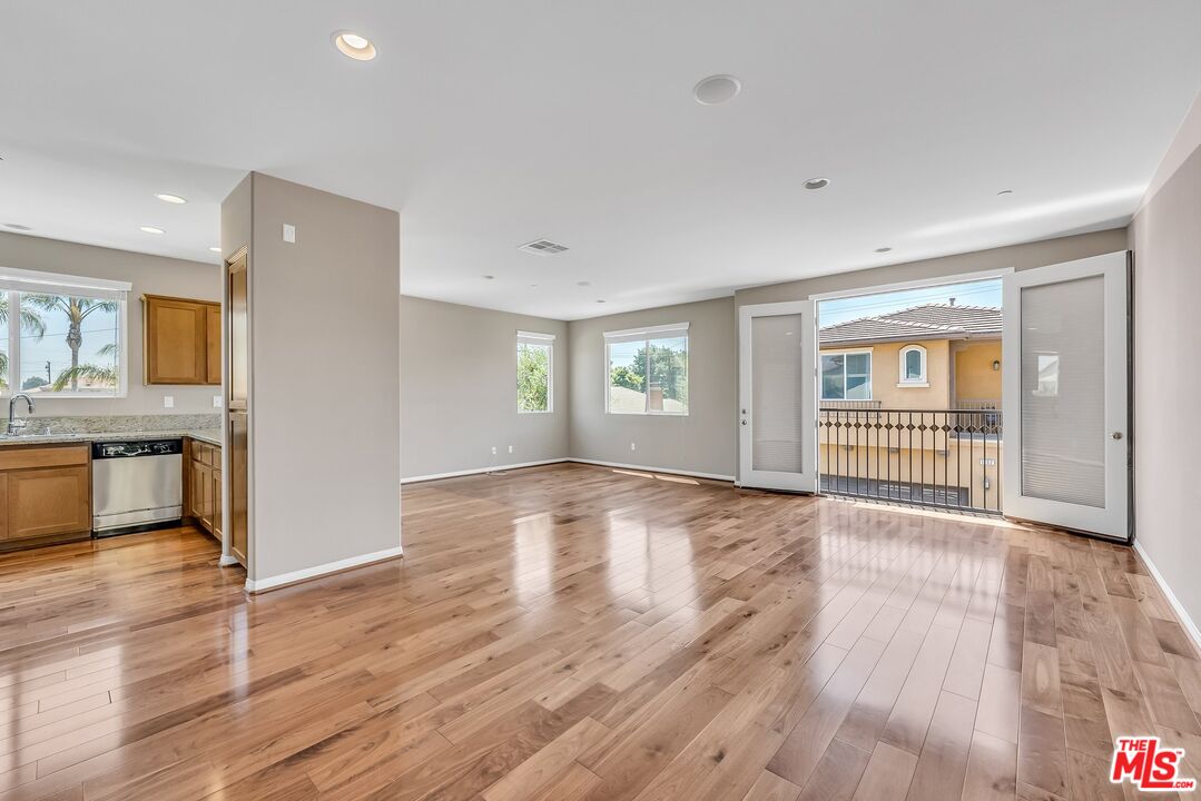 1503 Mission Ln