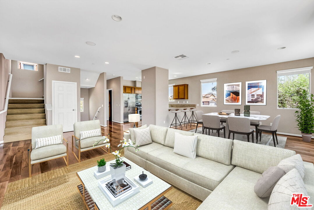 1503 Mission Ln