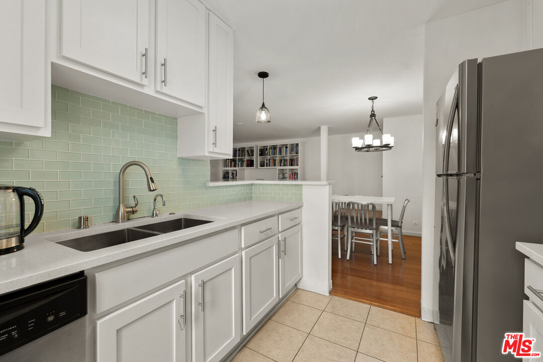 2206 Summertime Ln