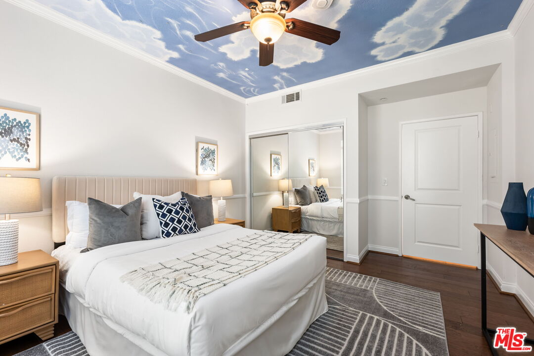 5625 Crescent Park West Unit: 110