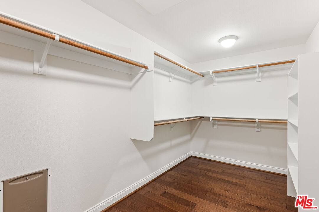 5625 Crescent Park West Unit: 110