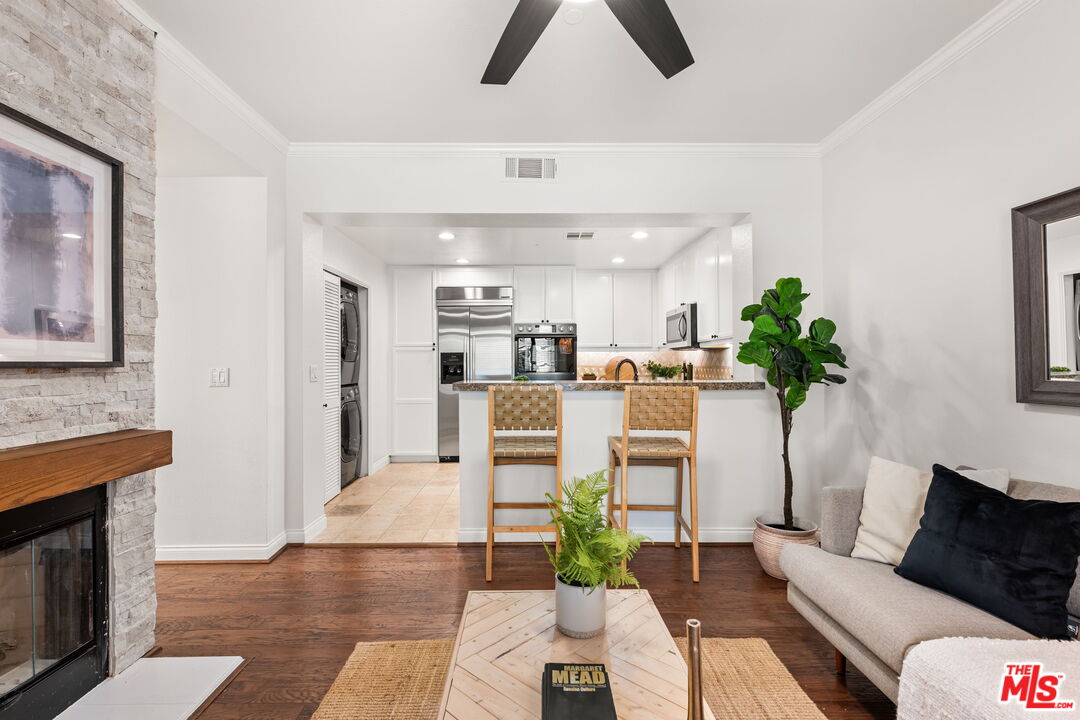 5625 Crescent Park West Unit: 110