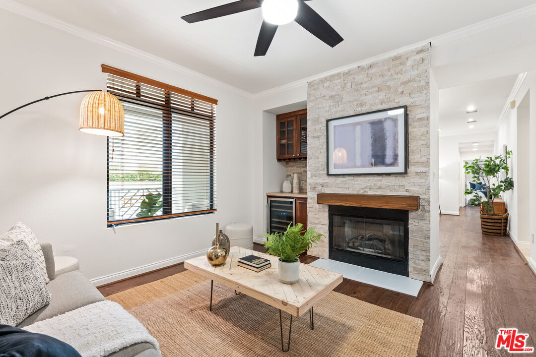 5625 Crescent Park West Unit: 110