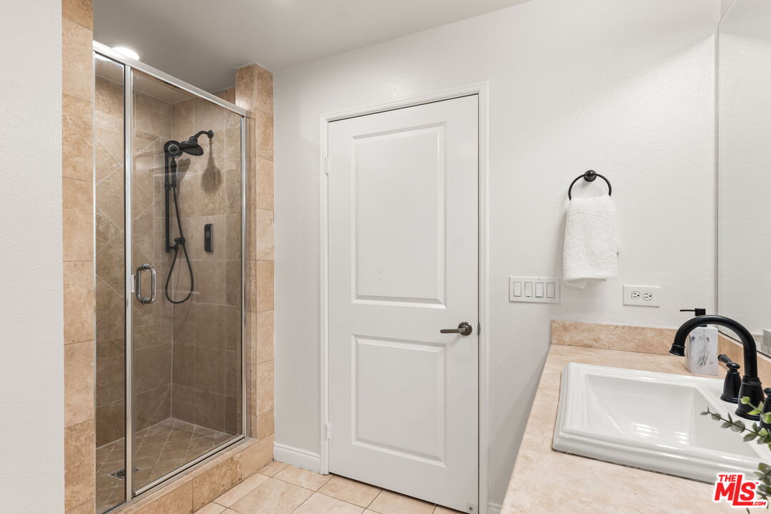 5625 Crescent Park West Unit: 110