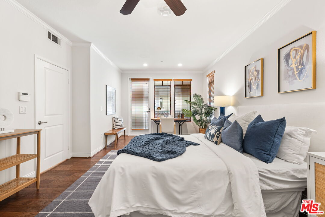 5625 Crescent Park West Unit: 110