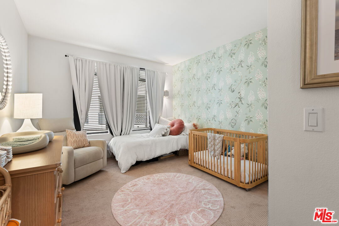 5625 Crescent Park West Unit: 207