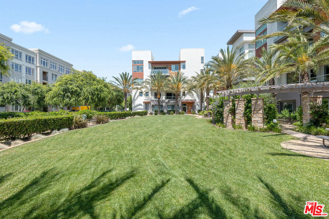 12473 Osprey Ln Unit: 1