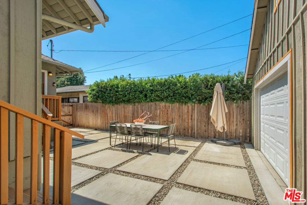 2347 W 29th Pl