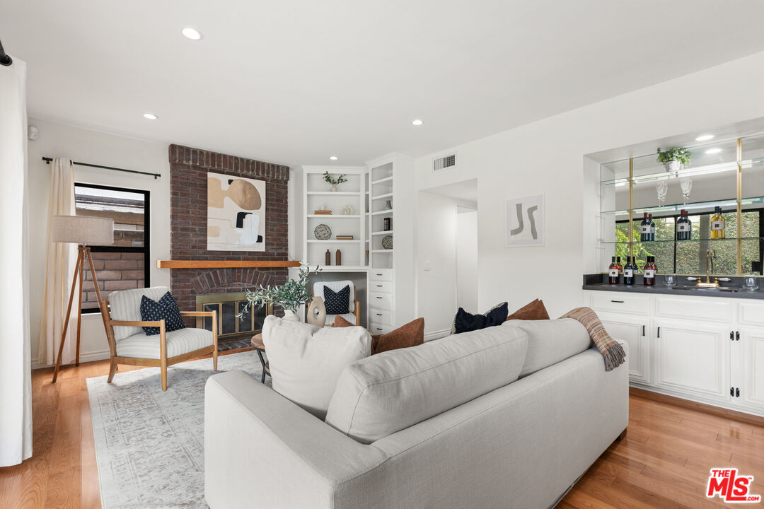 6514 S Copperwood Ave