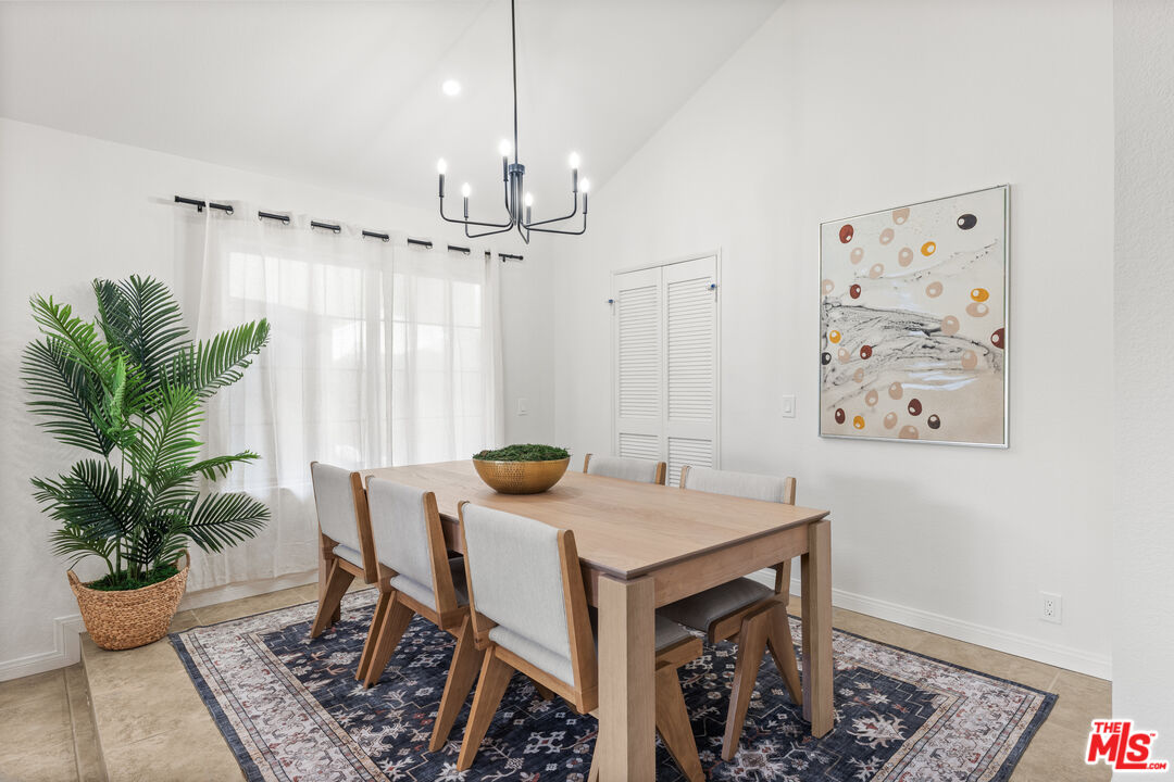 6514 S Copperwood Ave