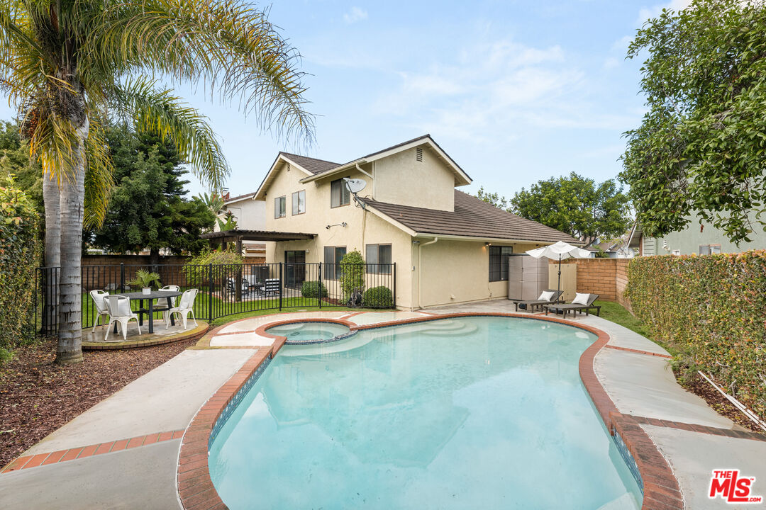 6514 S Copperwood Ave