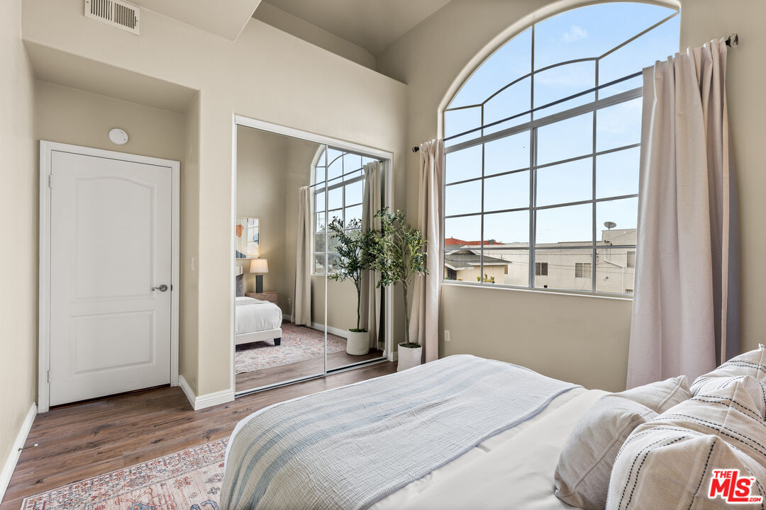 4057 W 147th St Unit: 105