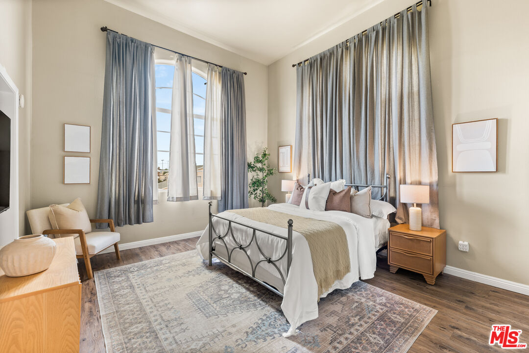 4057 W 147th St Unit: 105