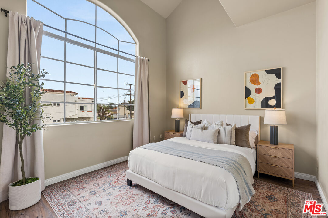 4057 W 147th St Unit: 105