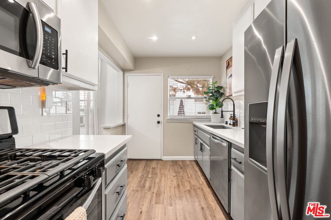 5827 Bowcroft St Unit: 2