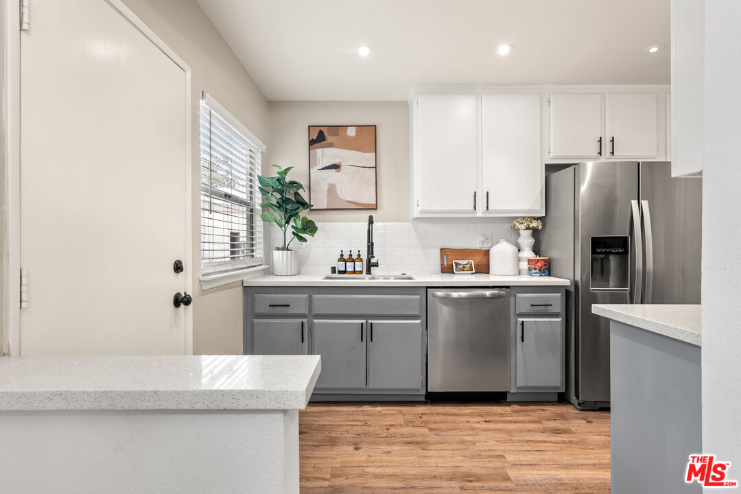 5827 Bowcroft St Unit: 2