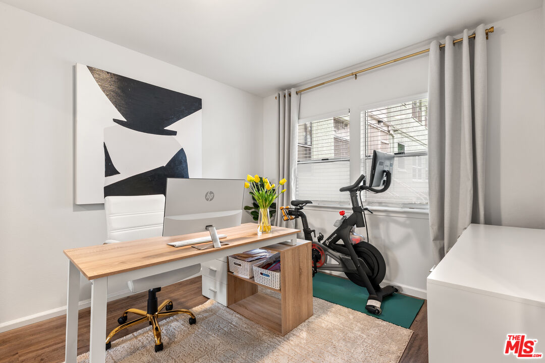 5827 Bowcroft St Unit: 2