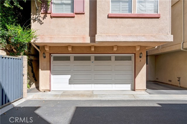 25481 Dodge AVE Unit: 5