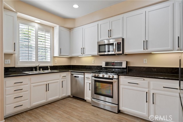 25481 Dodge AVE Unit: 5