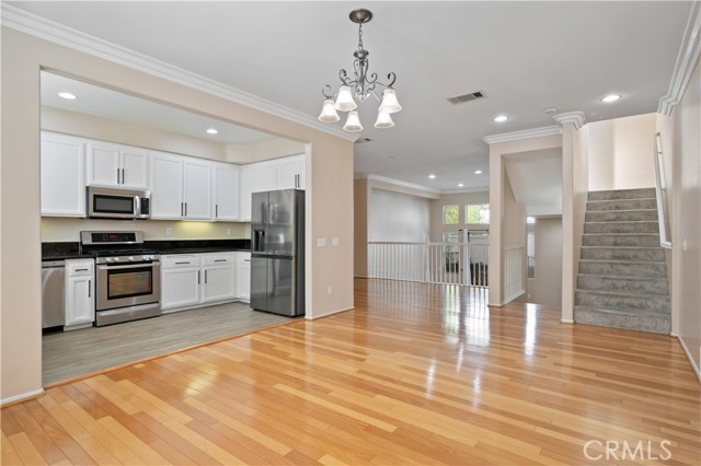 25481 Dodge AVE Unit: 5