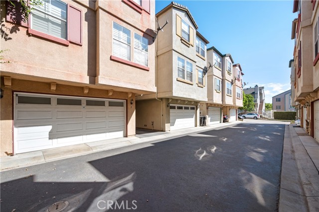 25481 Dodge AVE Unit: 5