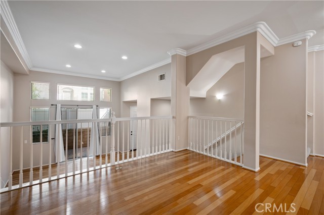 25481 Dodge AVE Unit: 5