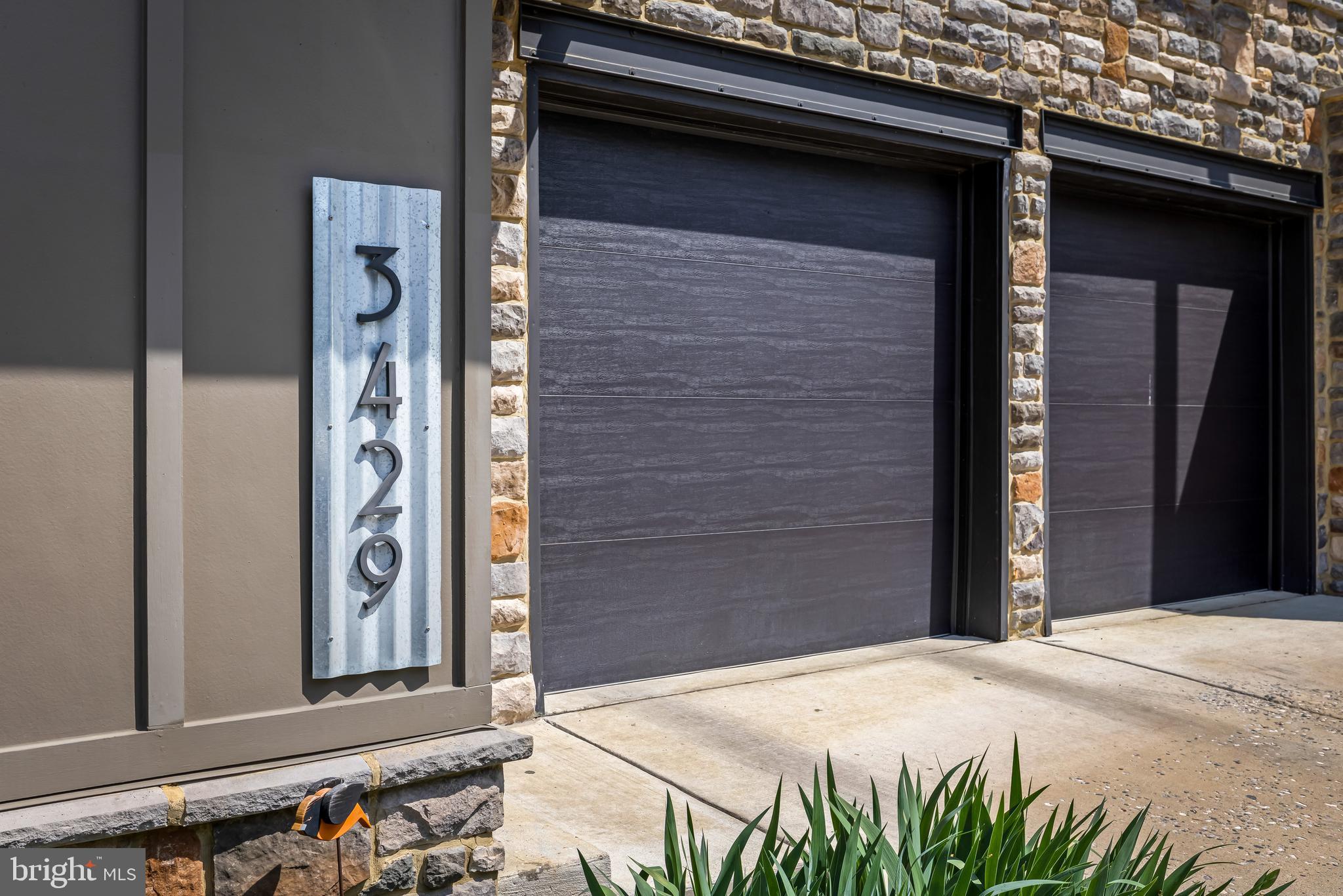 3429 WOODBERRY AVENUE