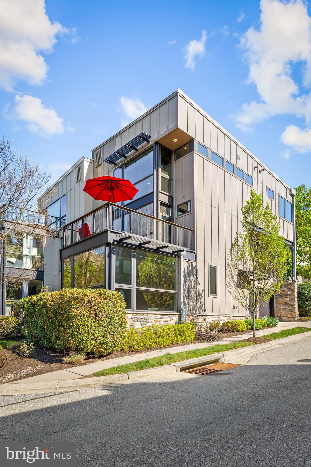 3429 WOODBERRY AVENUE