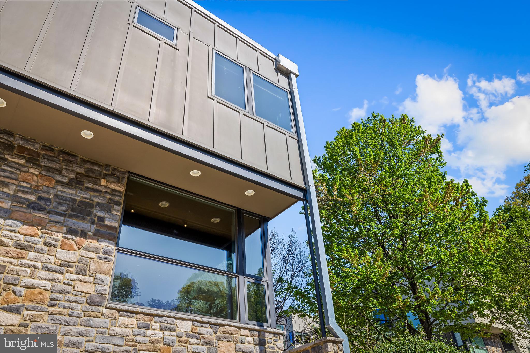 3429 WOODBERRY AVENUE