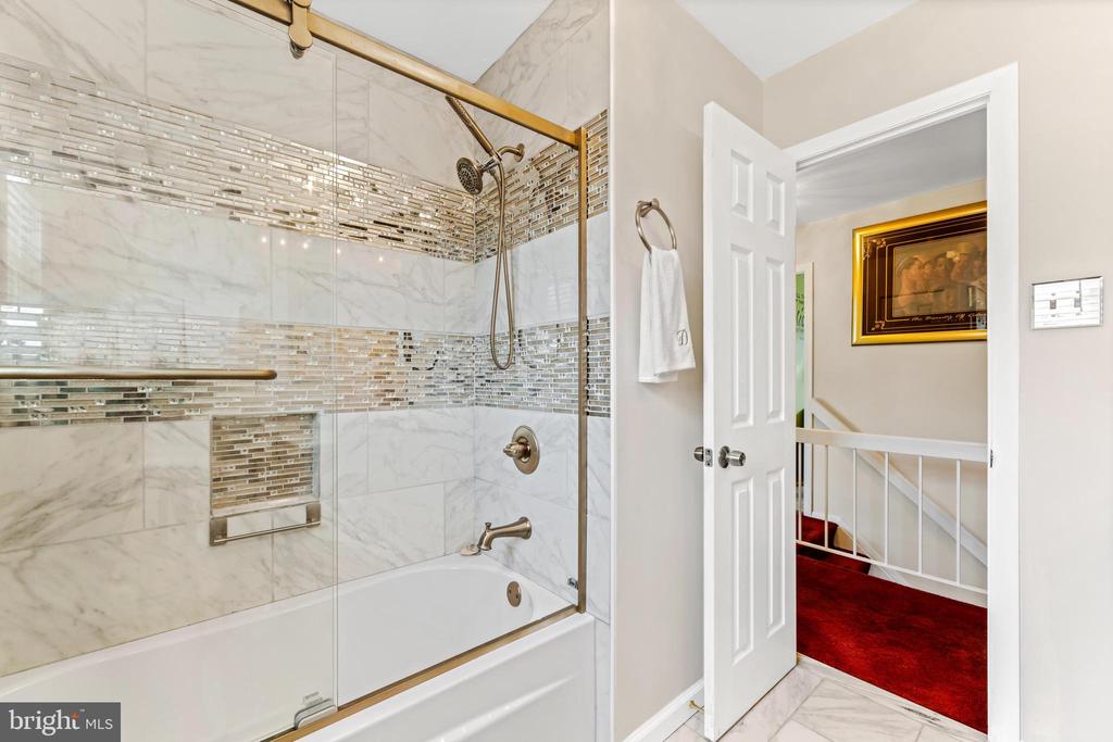 4126 Mary Ridge Dr