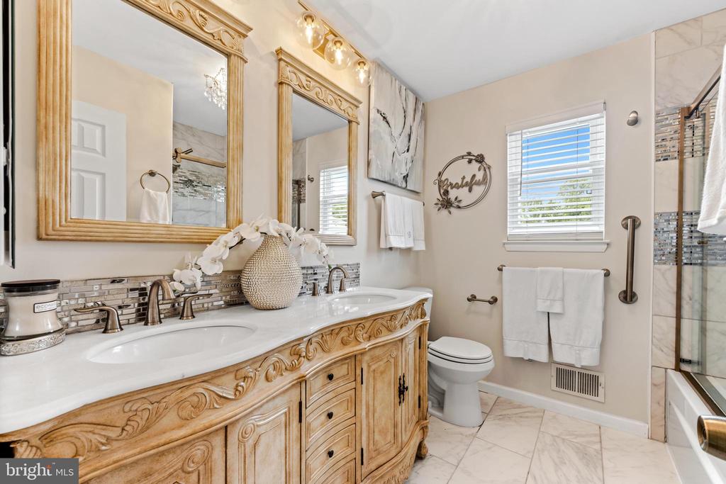 4126 Mary Ridge Dr