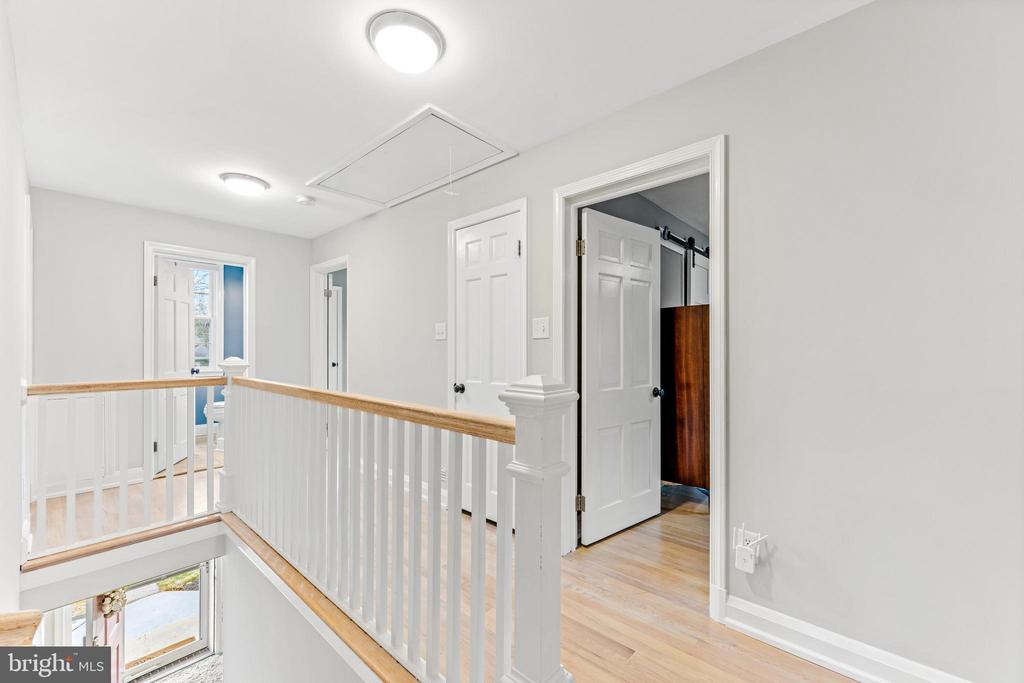 114 E AYLESBURY RD