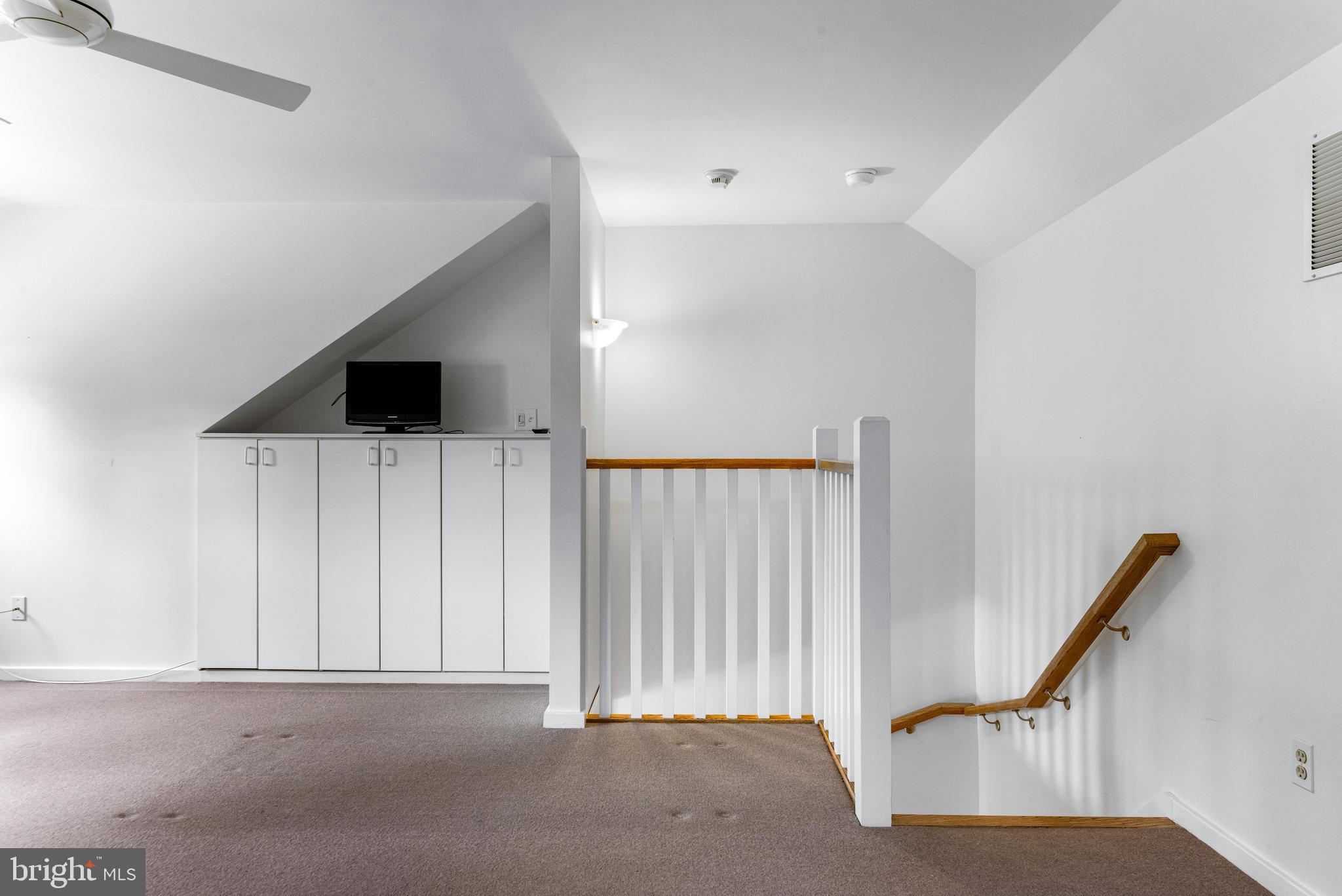 5 Tall Tree Ct