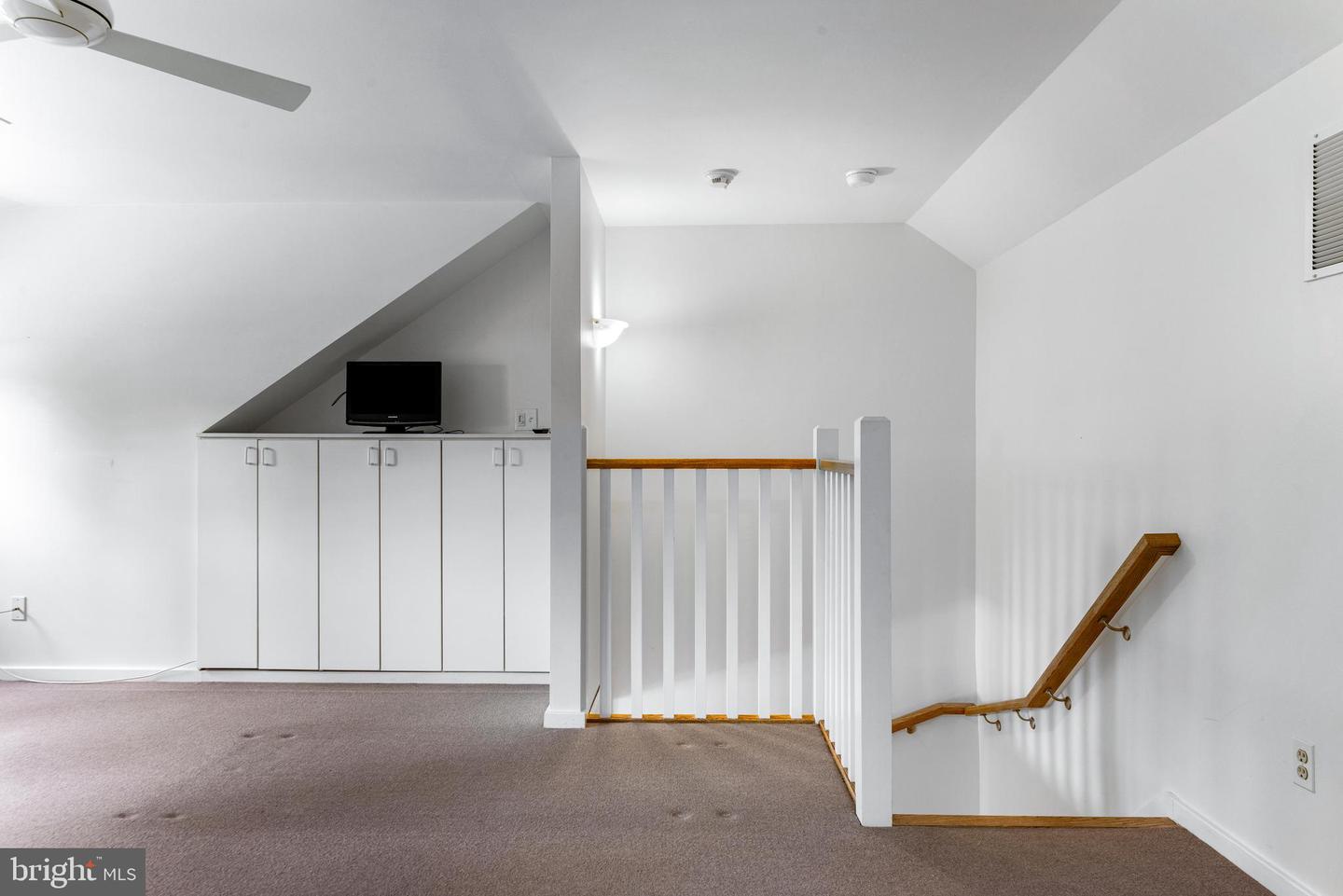 5 Tall Tree Ct