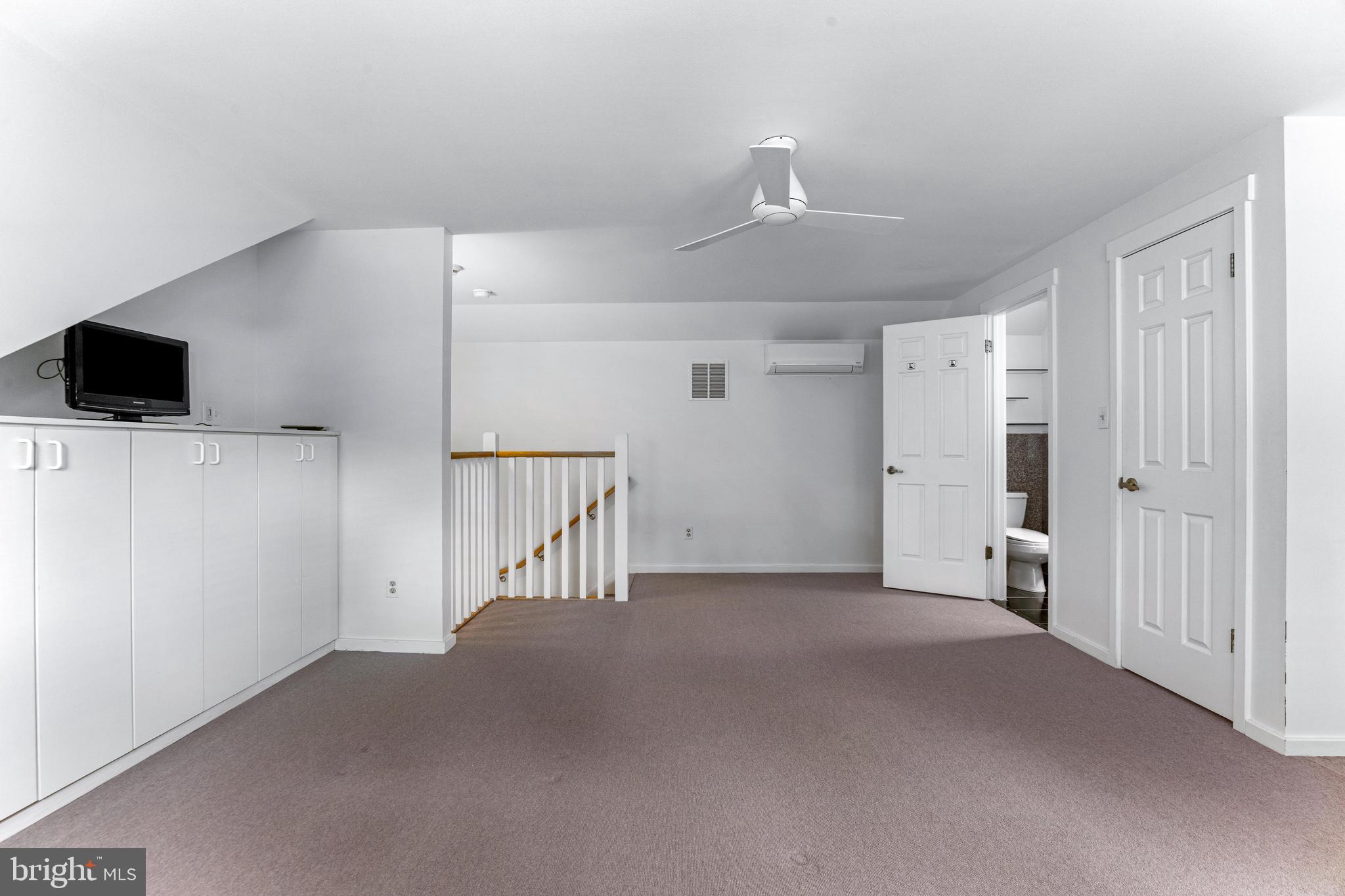 5 Tall Tree Ct