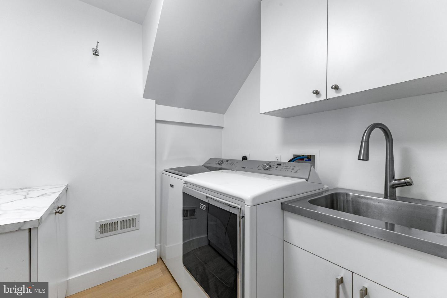 5 Tall Tree Ct