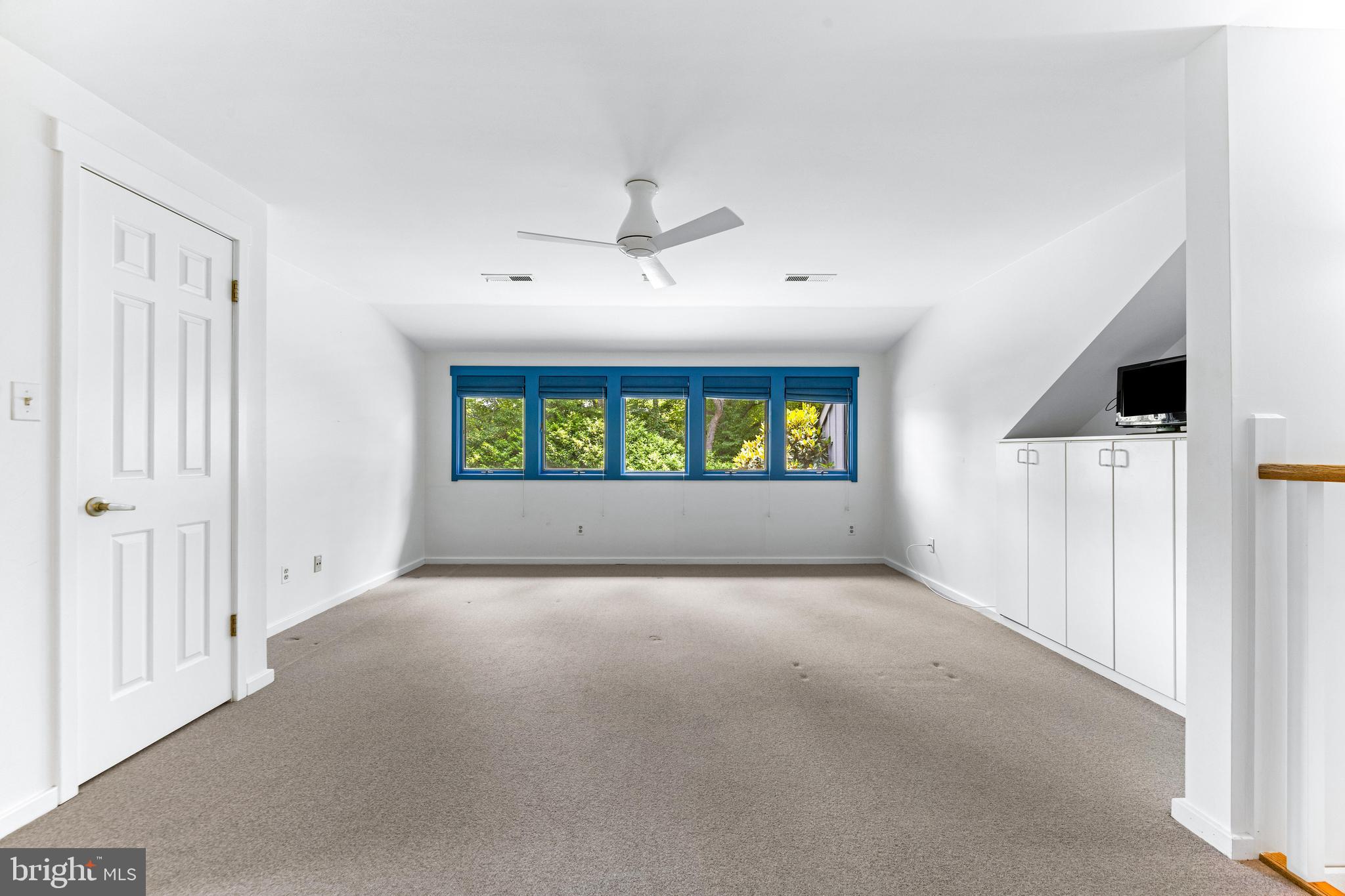 5 Tall Tree Ct