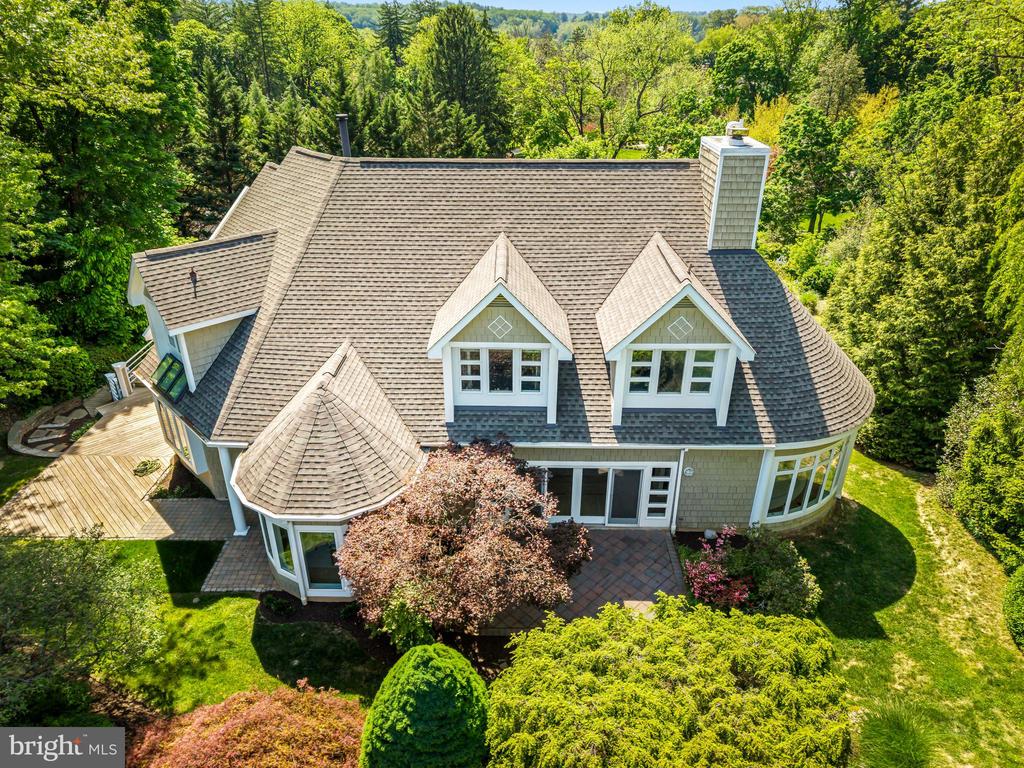 1216 BERWICK ROAD