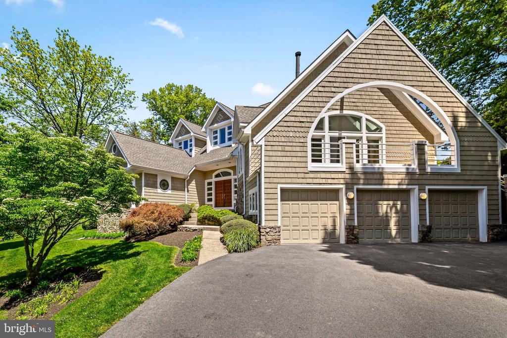 1216 BERWICK ROAD