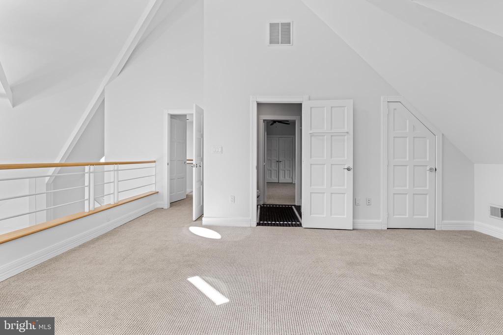 1216 BERWICK ROAD