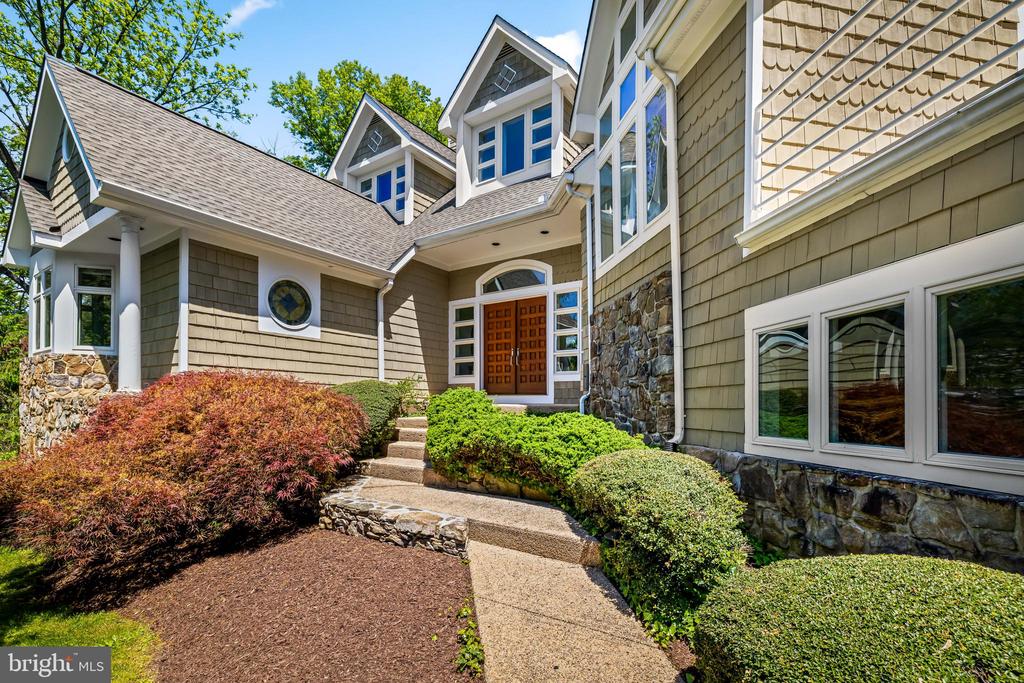 1216 BERWICK ROAD