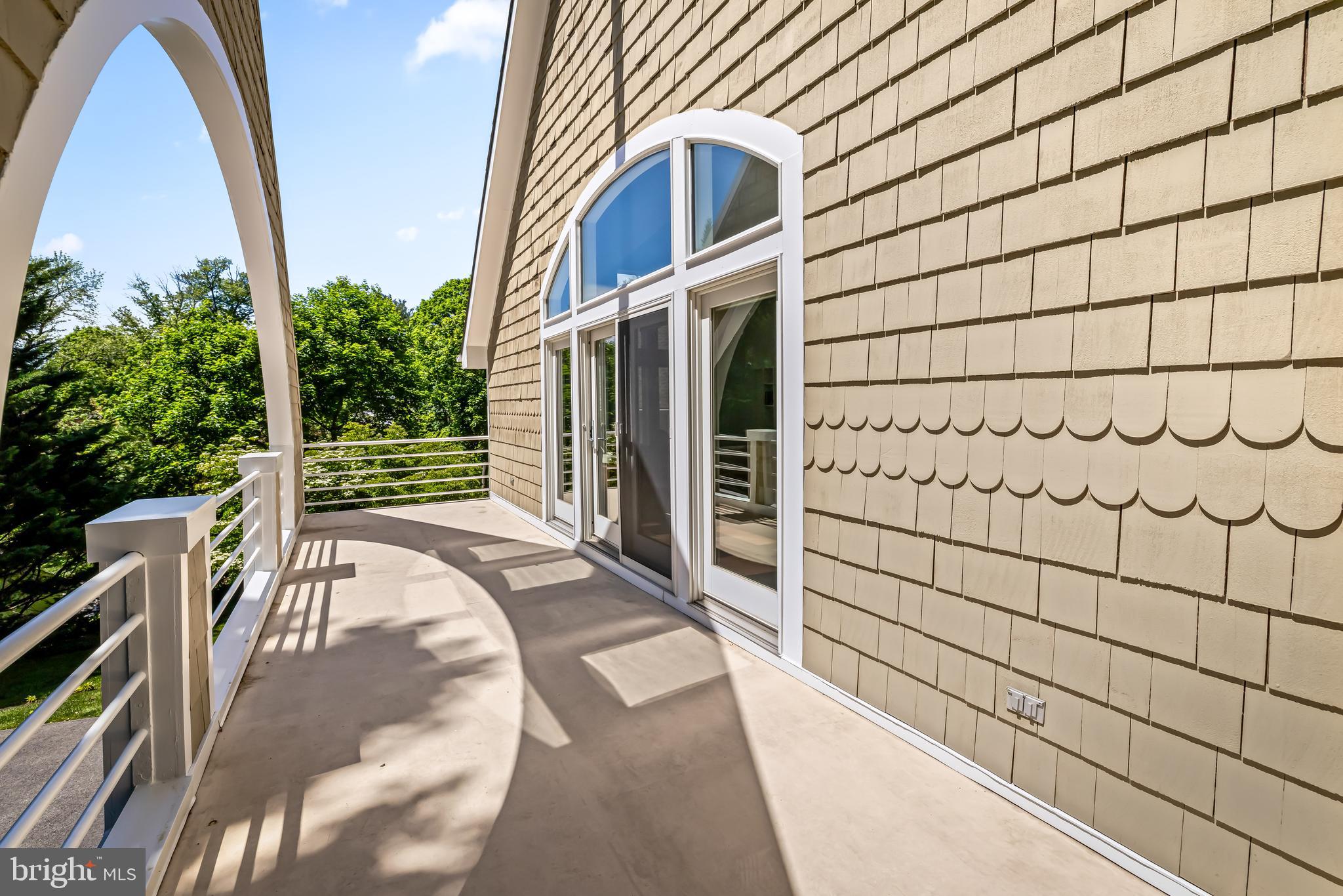 1216 BERWICK ROAD