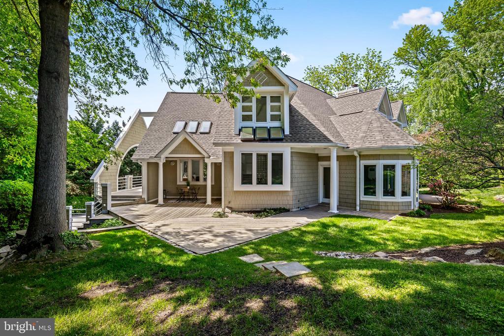 1216 BERWICK ROAD