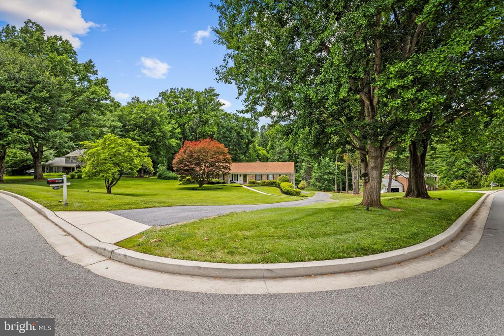 13608 ROYAL CREST ROAD